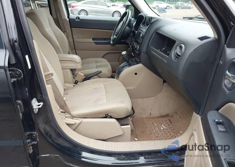 2012 Jeep Patriot Latitude z USA, uszkodzony, nr VIN 1C4NJPFB0CD656958